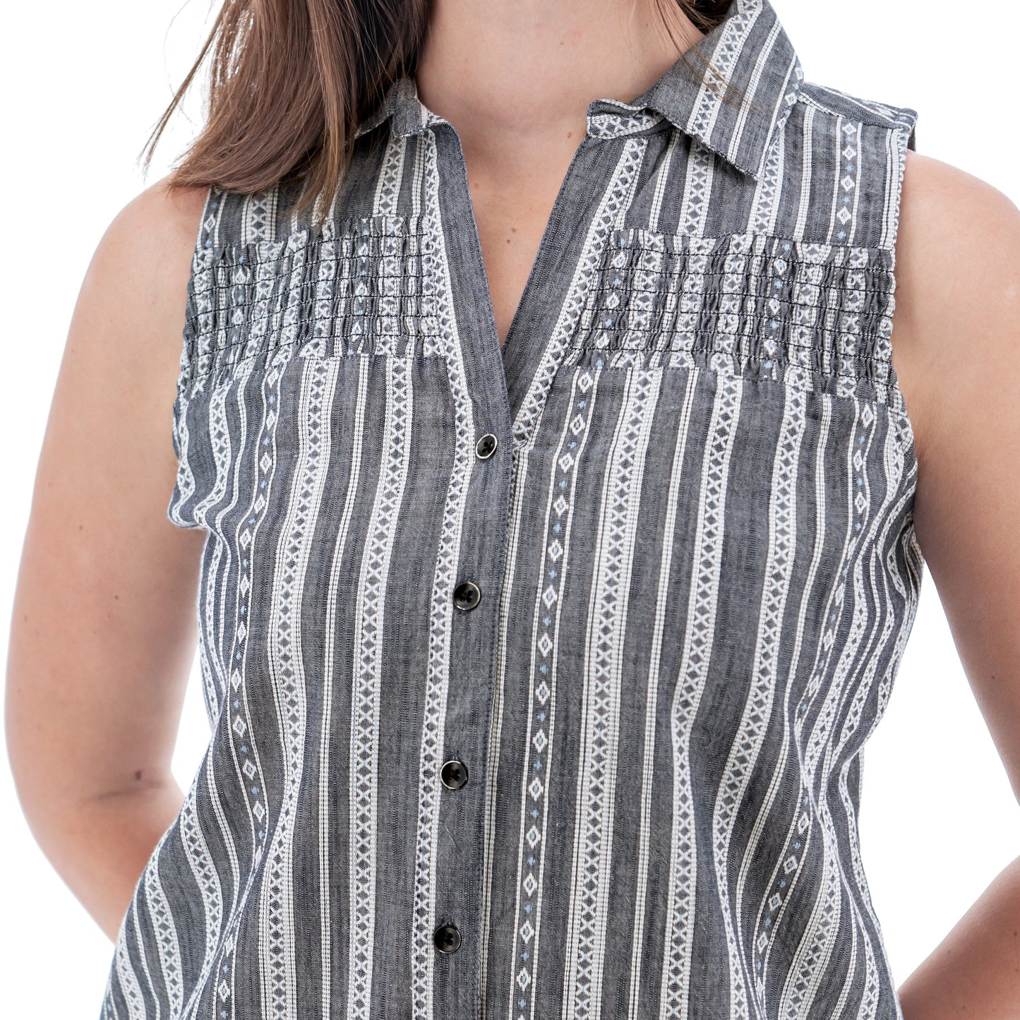 Old Ranch Women s Saguaro Smocked Button Front Tank