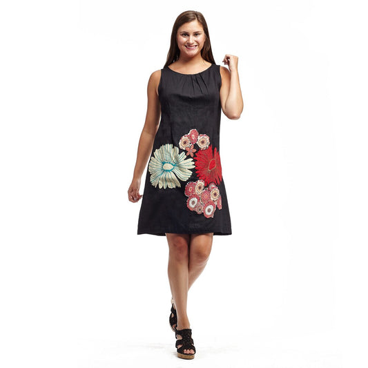 La Cera Women s Appliqued Sleeveless Round Neck Dress